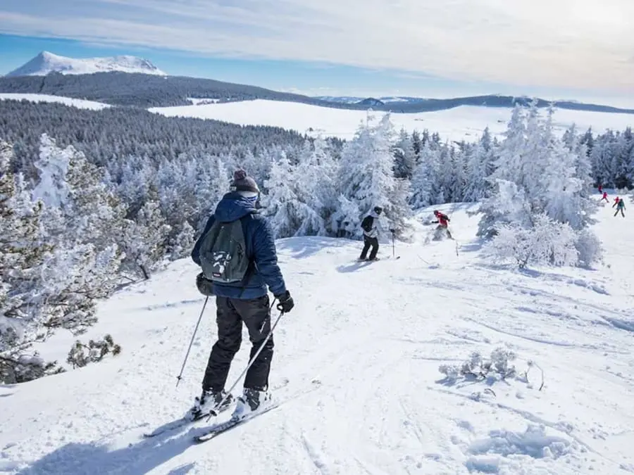 Vue d'hiver des espaces groupes Sabatoux